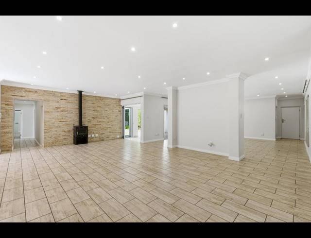 4 BEDROOM PROPERTY TO RENT IN FOURWAYS GARDENS